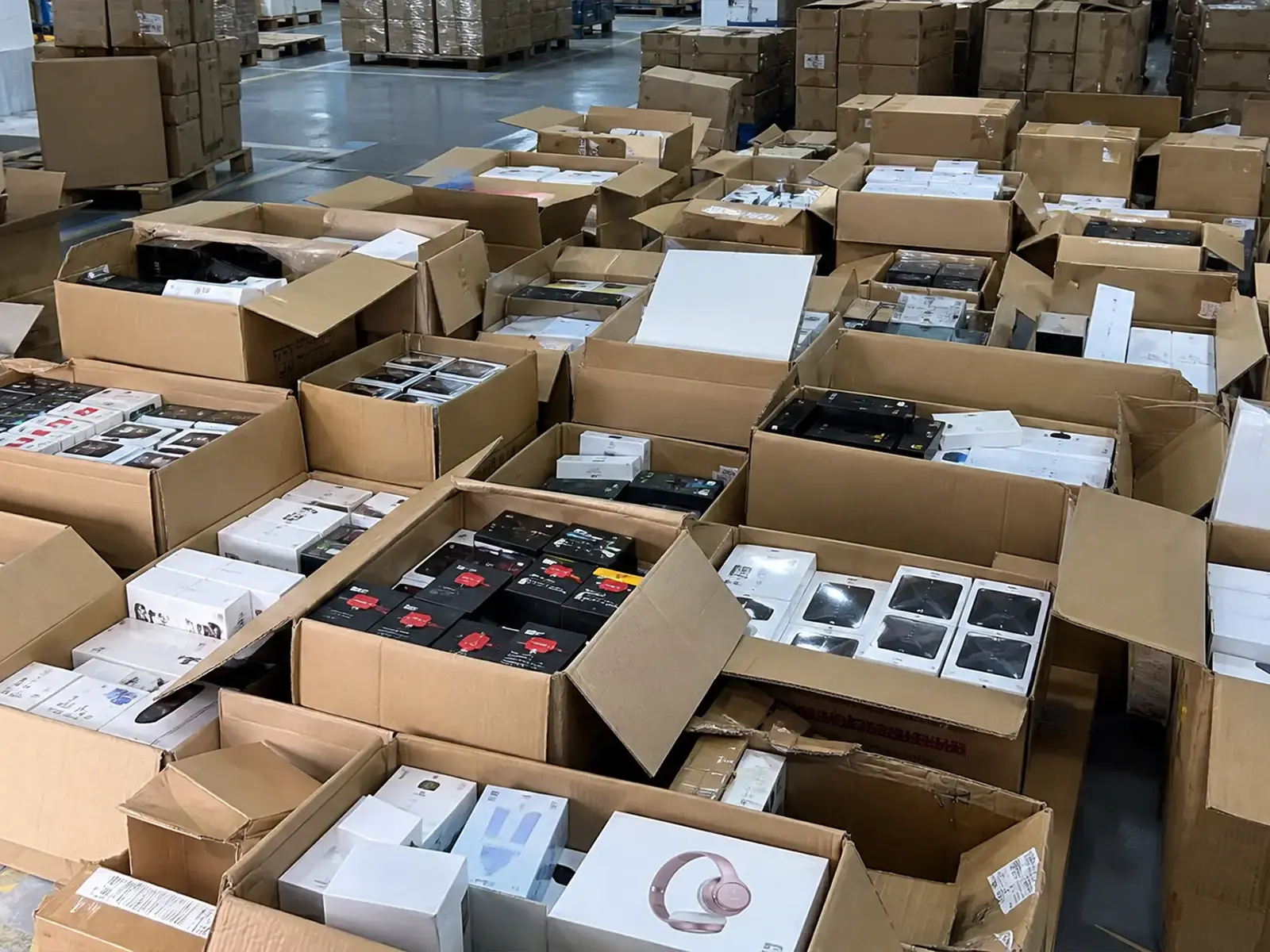 按箱归集的电商退货与多品类库存尾货